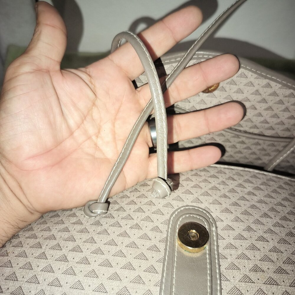 Liz Claiborne Beige and Taupe Leather Crossbody Bag, EUC - Picture 12 of 16